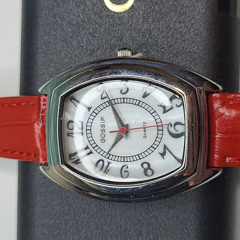 Gossip - Picture 2 of 3